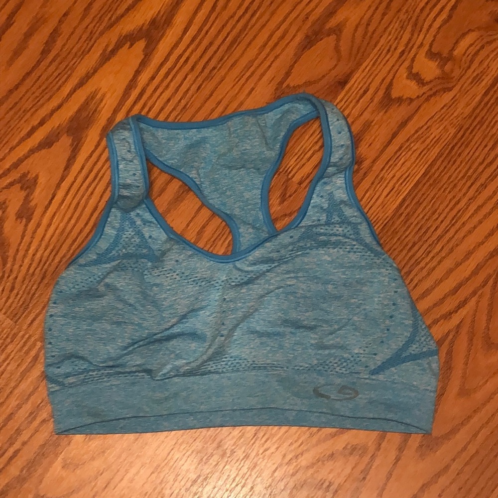 sports bra